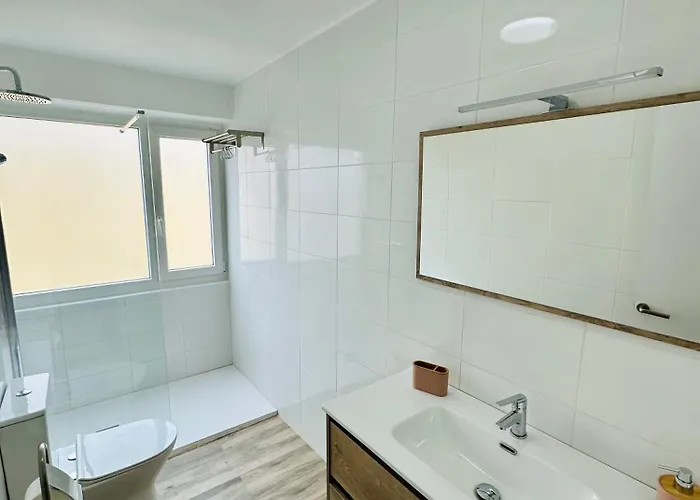 Descubre Cantabria 2! A 4 Minutos De Cabarceno Y Capacidad 6 Adultos! * Saron